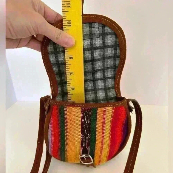 Handmade Crossbody Multicolor Purse With Adjustable Strap - Guatemala - Picture 9 of 13